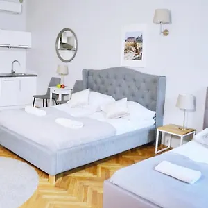 Апарт-отель 21 Florianska Street