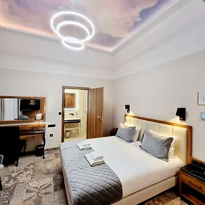 4* Hotel Sky