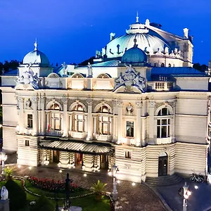 4* Szálloda H12****